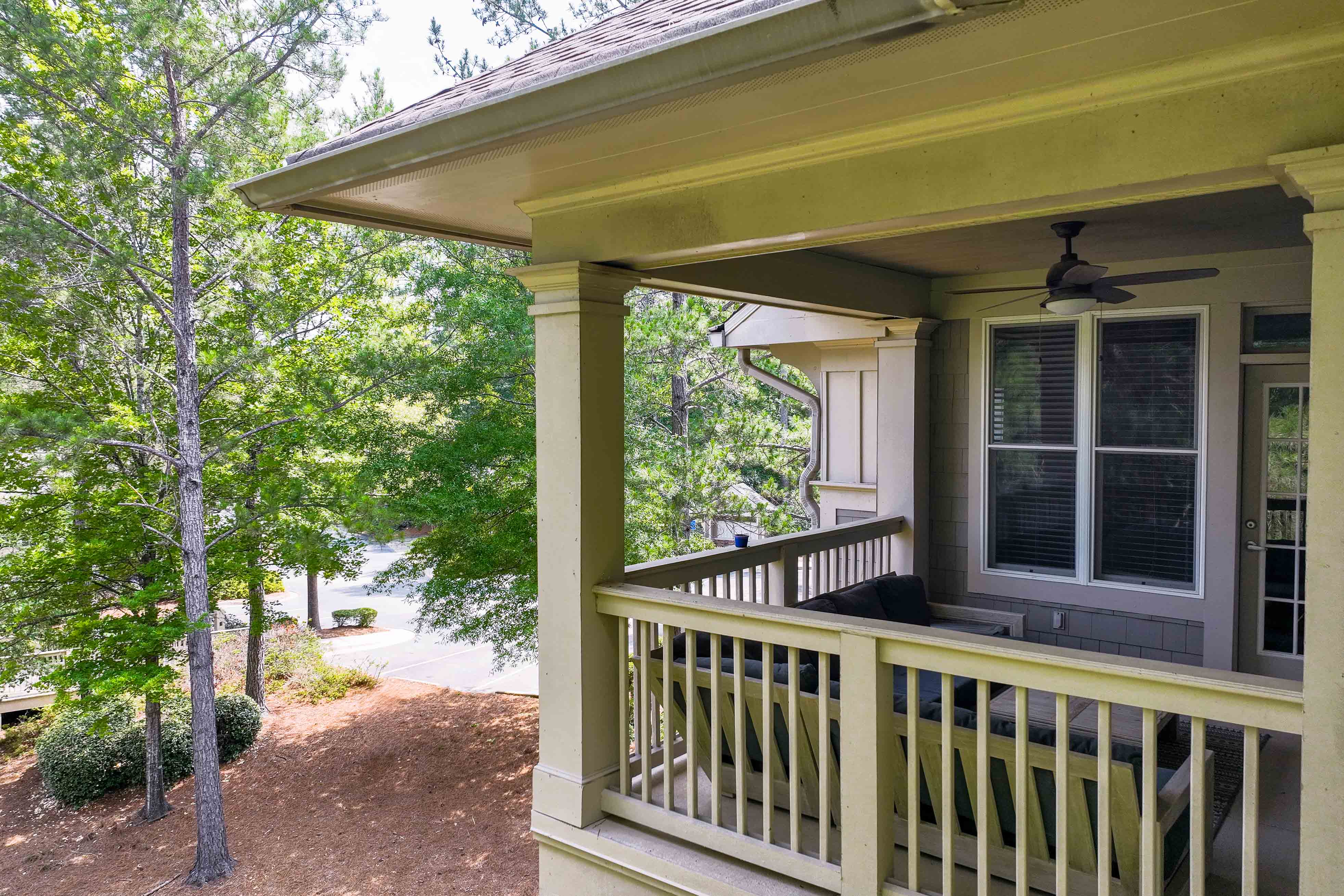 1010F Tailwater image 11